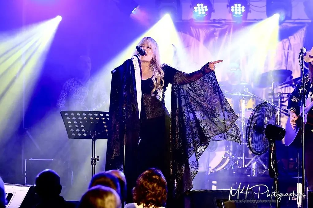 bb6e81_f0c4ba4033144e879400318f8f7df7a5~mv2