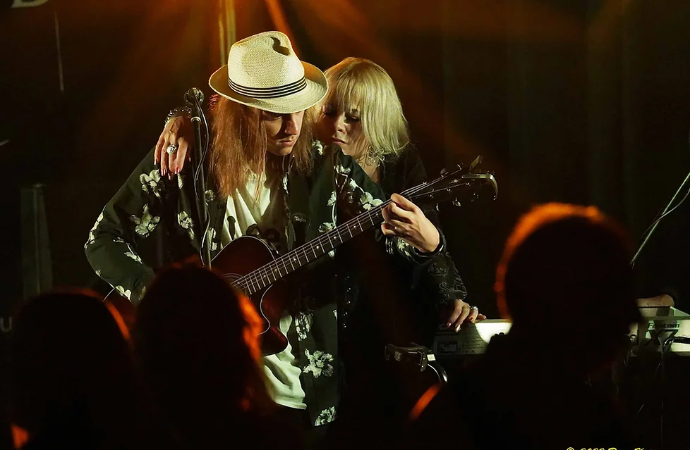 684044_a58c4bd8f0334f71832e74f7071cc00-9996